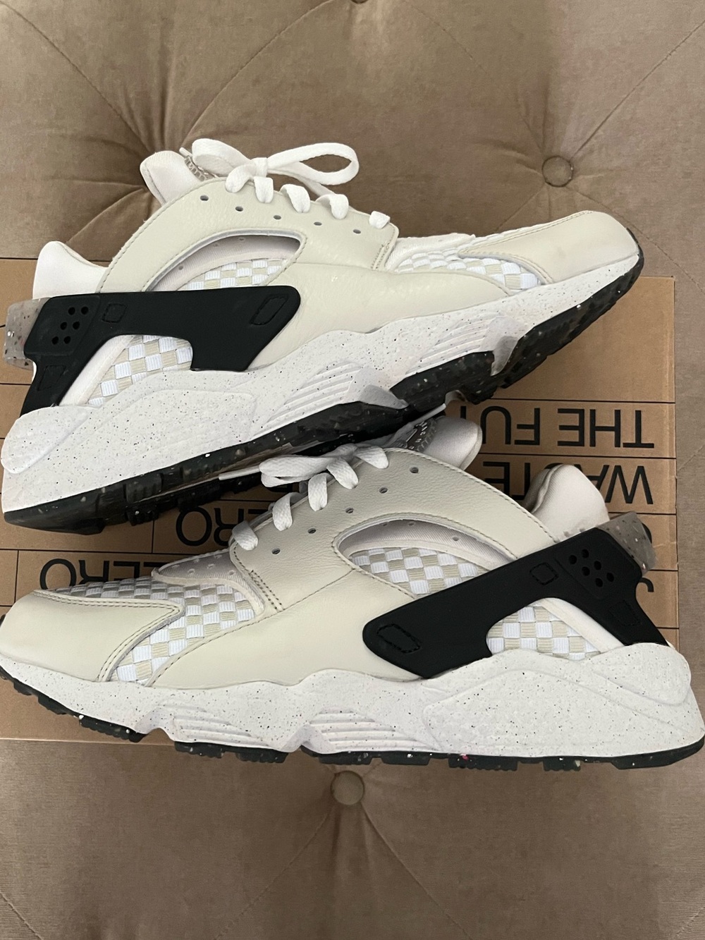 Nike Air Huarache size 10.5